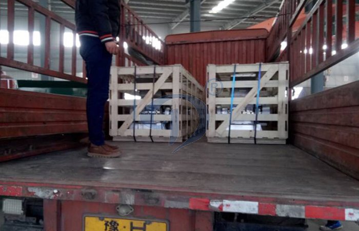 cassava peeling machine are loaded into the car